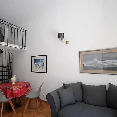 Apartamento Duplex Opera Niza
